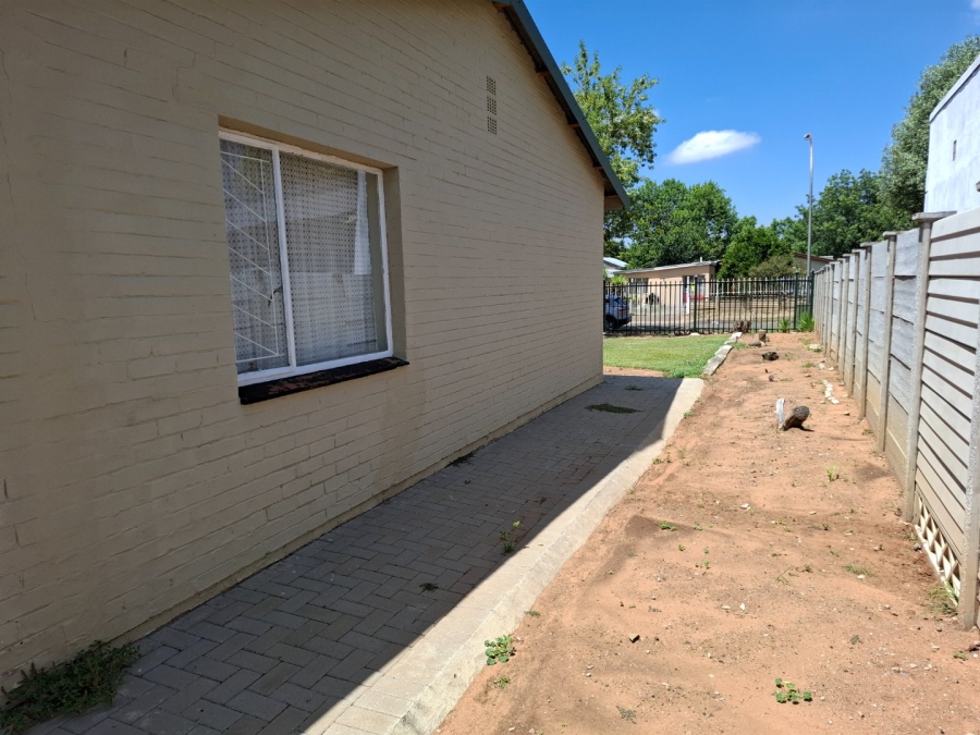 4 Bedroom Property for Sale in Brandwag Free State